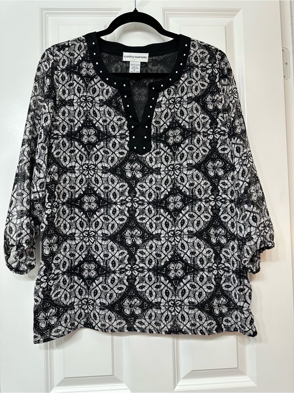 Cathy Daniels Black & White Geometric Floral Studded Tunic